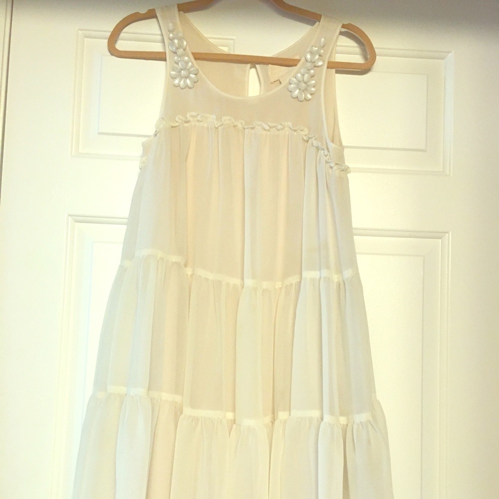 Flowy dress, below the knee length